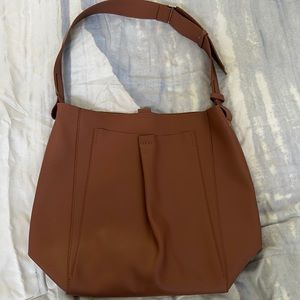 Everlane studio bag in cognac